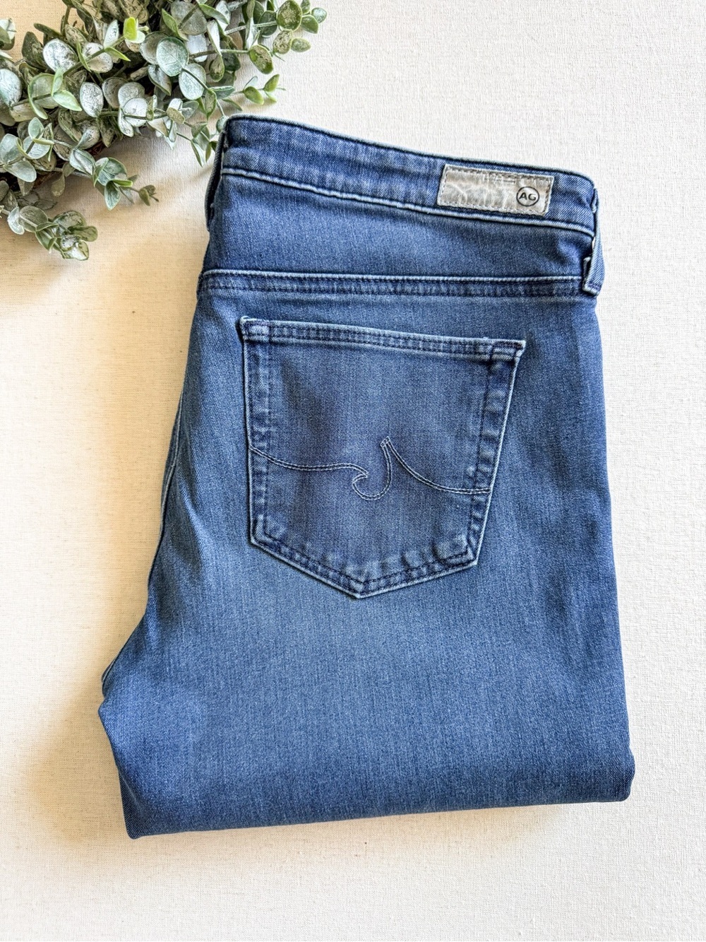 AG The Prima Mid Rise Cigarette Light Wash Jean Size 29